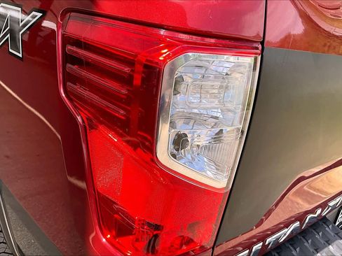 Used 2016 Nissan Titan PRO-4X AWD/4WD image 28