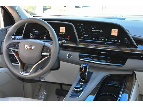 Used 2022 Cadillac Escalade Premium Luxury Platinum image 20