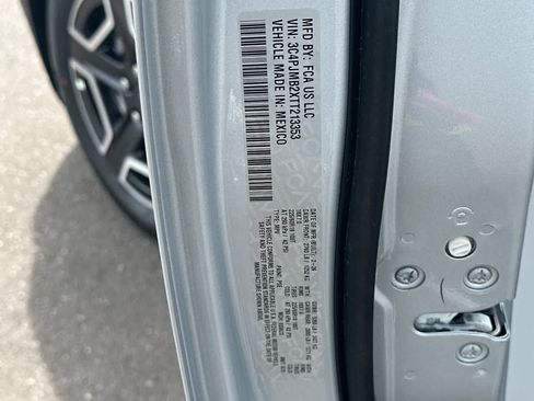 New 2026 Jeep Cherokee Limited AWD/4WD image 33