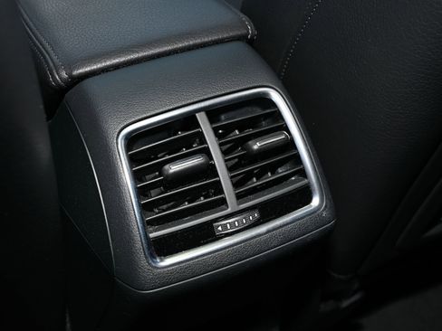 Used 2018 Audi Q3 2.0T Premium FWD image 19