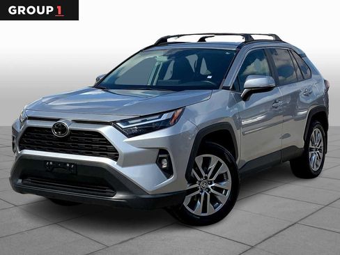 Used 2022 Toyota RAV4 XLE Premium FWD image 1
