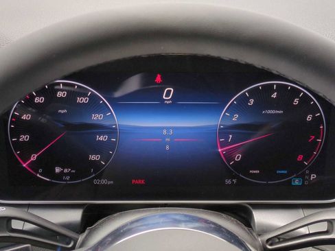 Used 2025 Mercedes-Benz GLC 300 4MATIC image 34