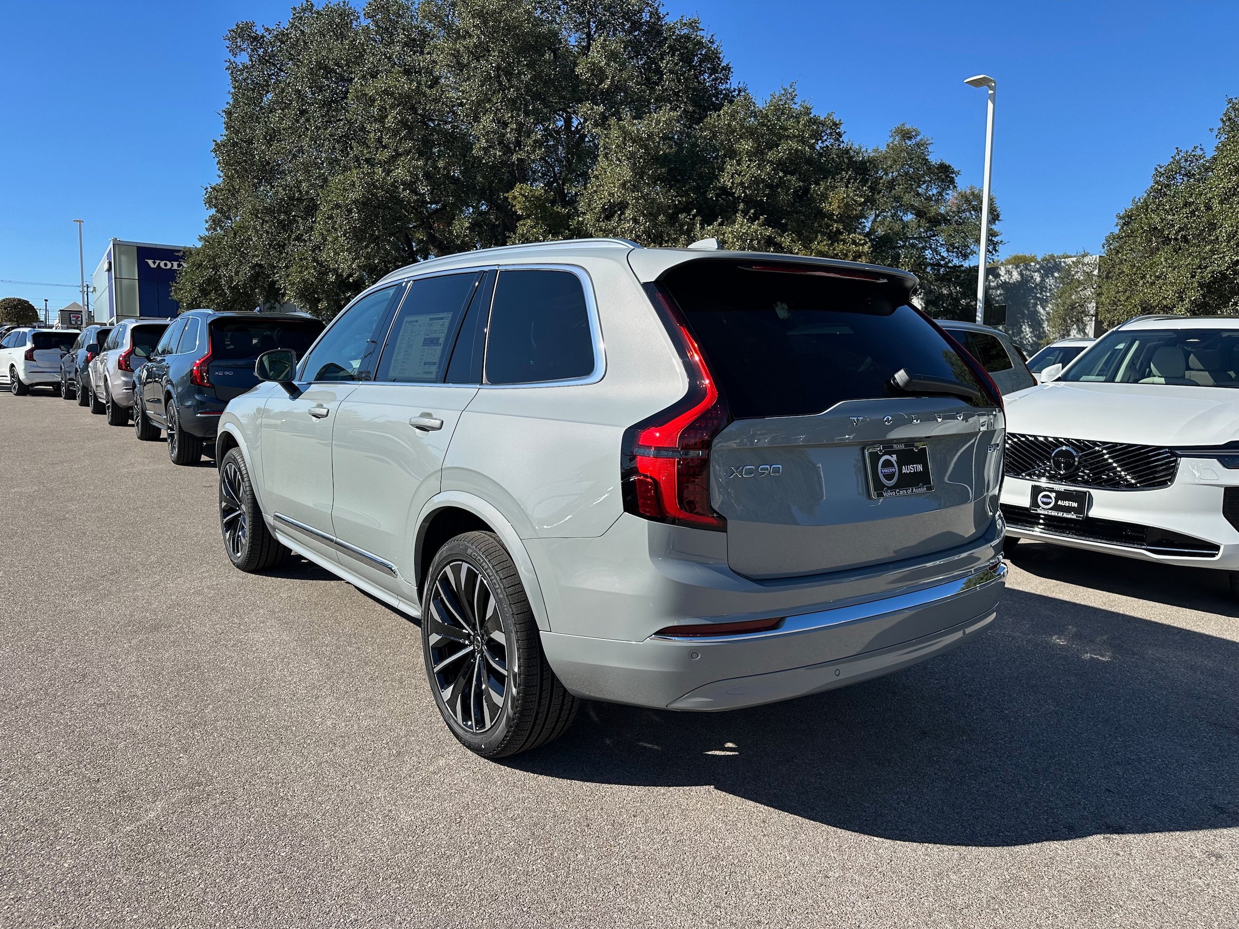 Used 2026 Volvo XC90 B5 Core AWD/4WD image 4