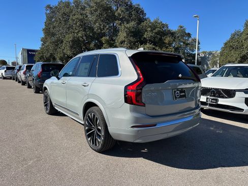 New 2026 Volvo XC90 B5 Core image 4