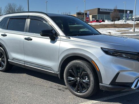 Used 2024 Honda CR-V Sport Touring image 2