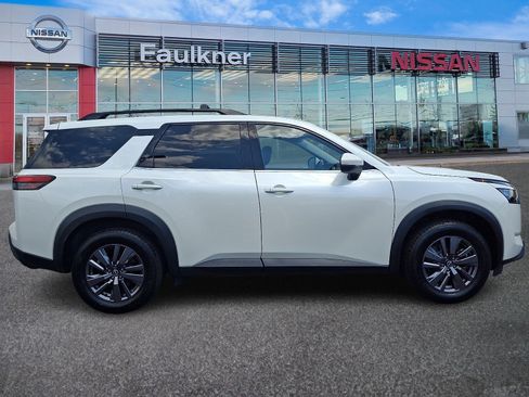 Certified 2023 Nissan Pathfinder SV w/ SV Premium Package AWD/4WD image 7