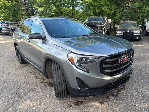 Used 2020 GMC Terrain SLE w/ Driver Convenience Package AWD/4WD image 2