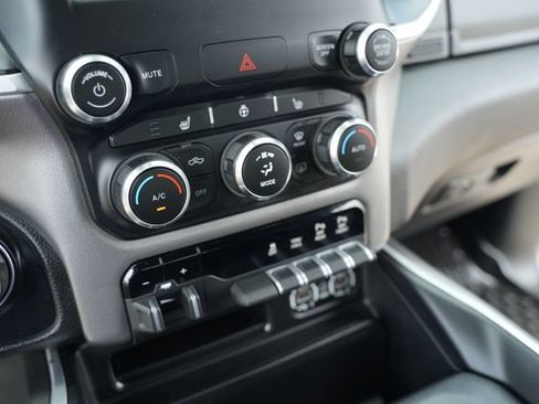Used 2022 RAM 1500 Big Horn AWD/4WD image 34