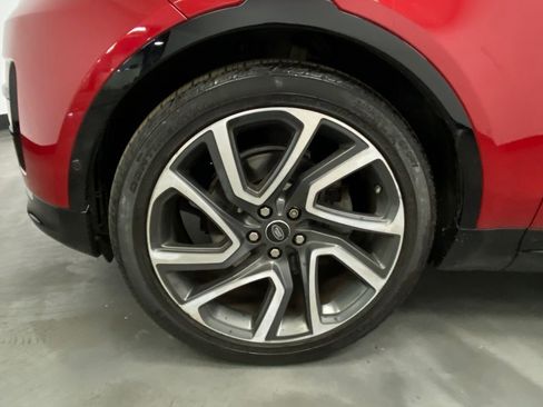 Used 2017 Land Rover Discovery HSE Luxury image 19