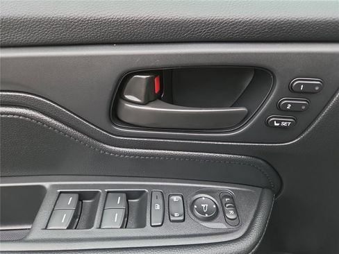 Used 2025 Honda Odyssey EX-L image 14