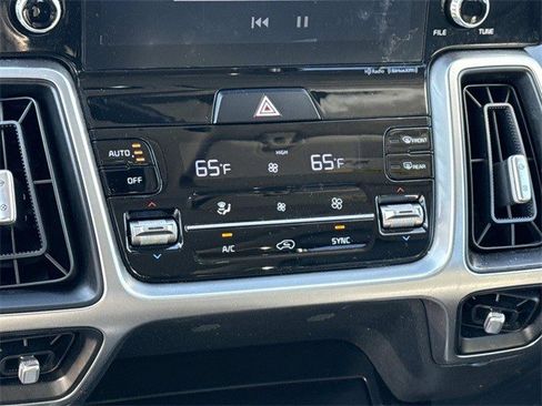 Used 2021 Kia Sorento S w/ Panoramic Sunroof Package image 22