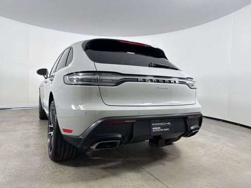Certified 2025 Porsche Macan image 20