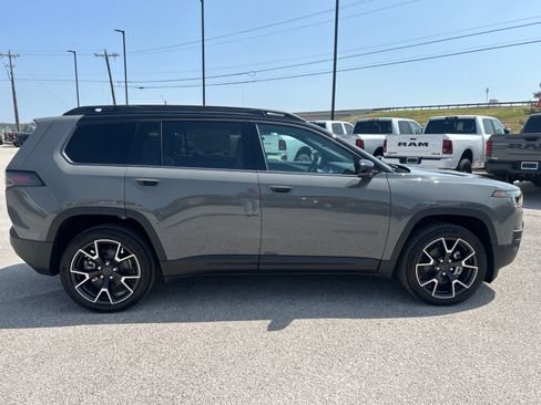 New 2026 Jeep Cherokee Overland w/ Advanced Pro Tech Group AWD/4WD image 7