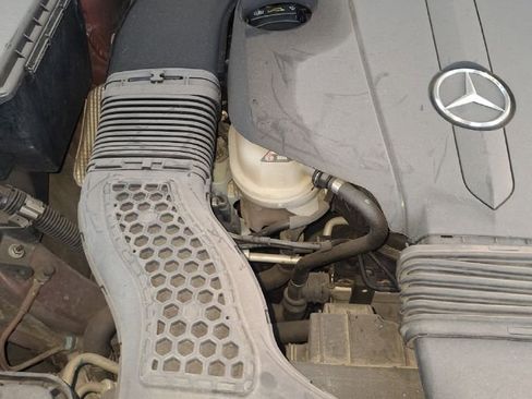 Used 2015 Mercedes-Benz GL 450 4MATIC image 2