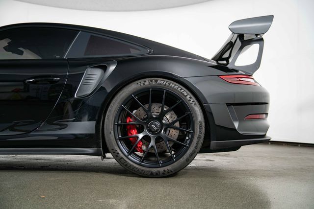 Used 2019 Porsche 911 GT3 RS w/ Weissach Package RWD image 13