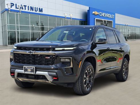 New 2027 Chevrolet Traverse Z71 w/ Driver Confidence Package AWD/4WD image 2