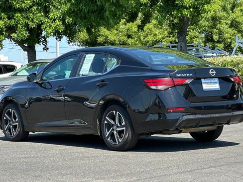 Certified 2024 Nissan Sentra SV FWD image 6