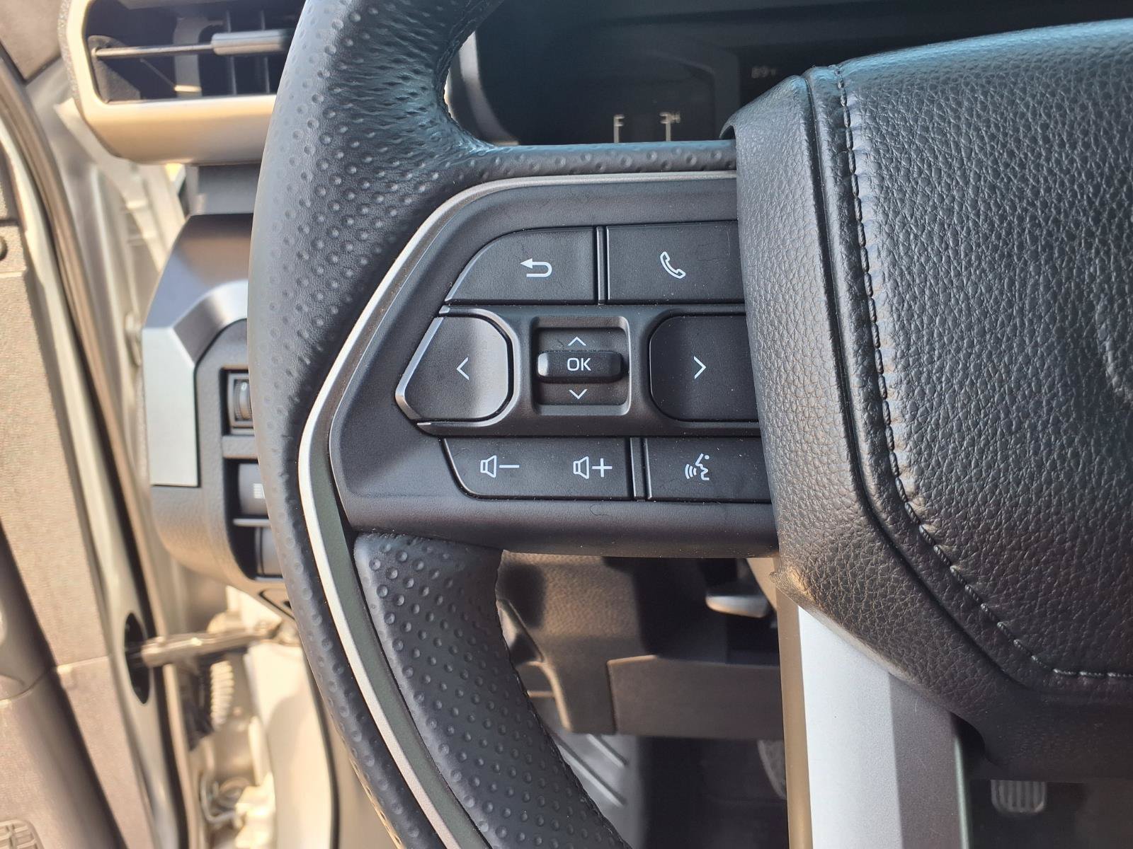 Used 2025 Toyota 4Runner SR5 AWD/4WD image 20
