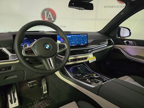 New 2026 BMW X7 M60i image 15