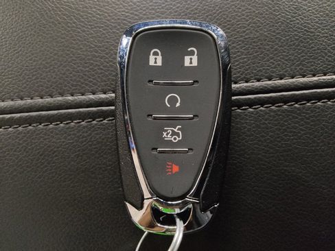 Used 2023 Chevrolet Malibu LT FWD image 32
