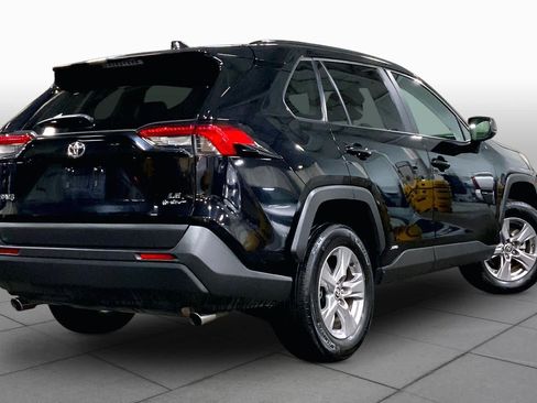 Certified 2025 Toyota RAV4 LE AWD/4WD image 12