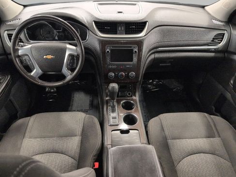 Used 2016 Chevrolet Traverse LT w/ Style and Technology Package FWD image 6