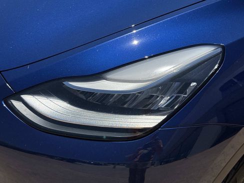 Used 2020 Tesla Model Y Long Range AWD/4WD image 9