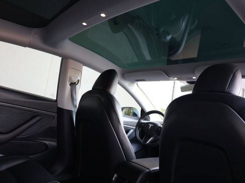 Used 2021 Tesla Model 3 Standard Range Plus RWD image 27