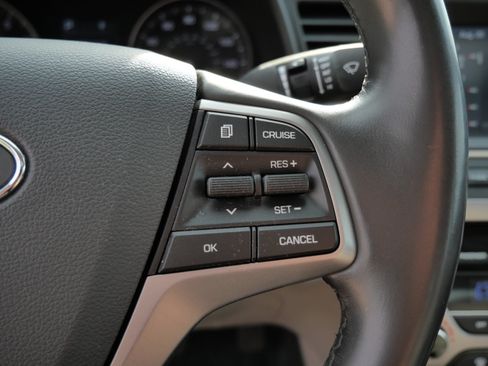 Used 2018 Hyundai Elantra Value Edition FWD image 28