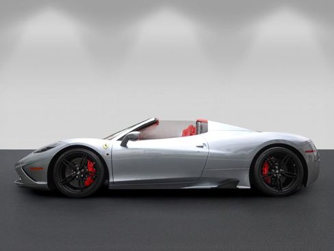 Used 2015 Ferrari 458 Speciale A RWD image 6