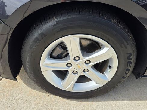 Used 2022 Chevrolet Malibu LS FWD image 18