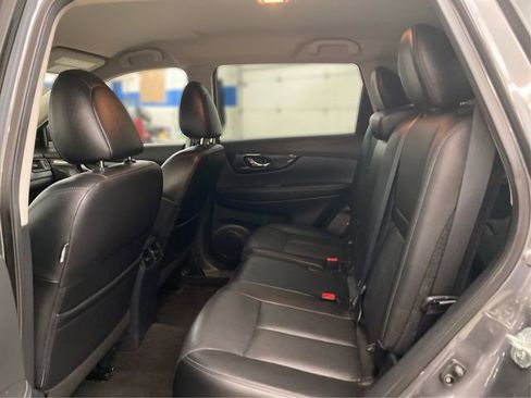 Used 2019 Nissan Rogue SL AWD/4WD image 11