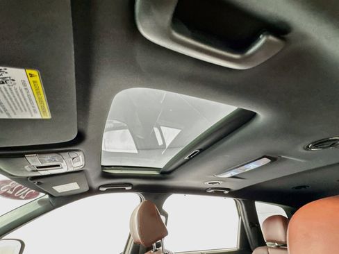 Used 2023 Kia Telluride EX w/ EX Captain's Chair Package AWD/4WD image 5