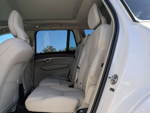 New 2026 Volvo XC90 T8 Ultra w/ Protection Package Premier AWD/4WD image 16