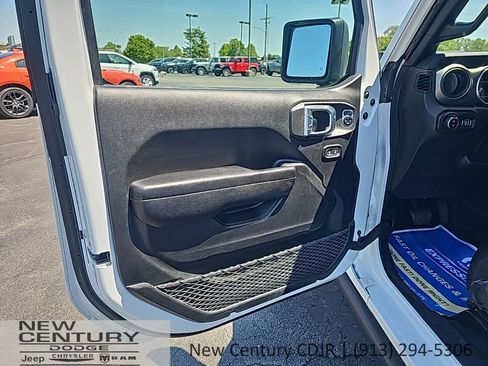 Used 2021 Jeep Gladiator Sport image 13