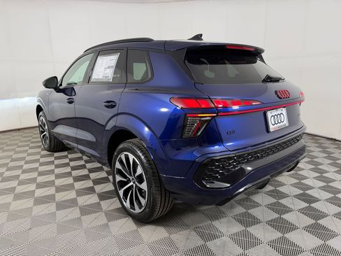 New 2026 Audi Q3 quattro 2.0T AWD/4WD image 3
