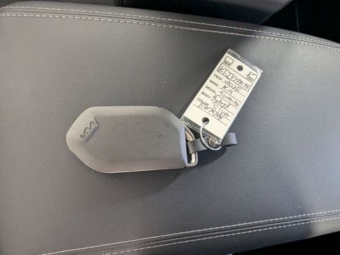 Used 2025 Kia Sorento EX image 26