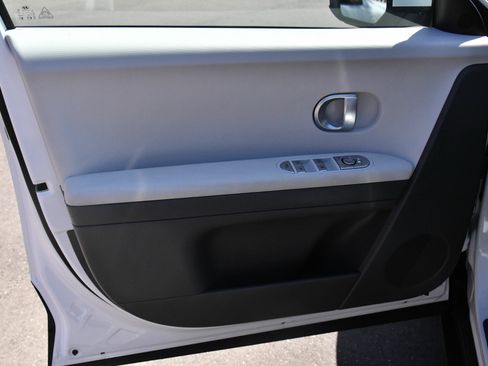 Used 2024 Hyundai Ioniq 5 SE RWD image 14
