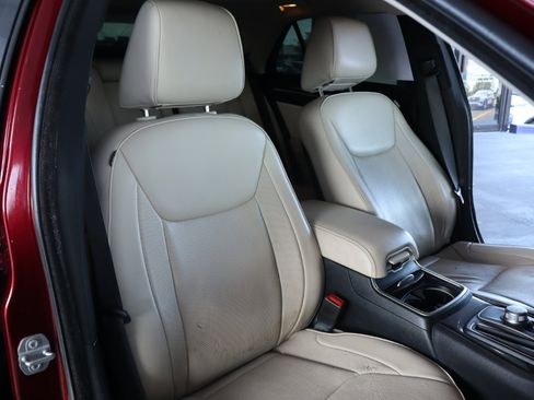 Used 2017 Chrysler 300 C w/ Light Group image 37