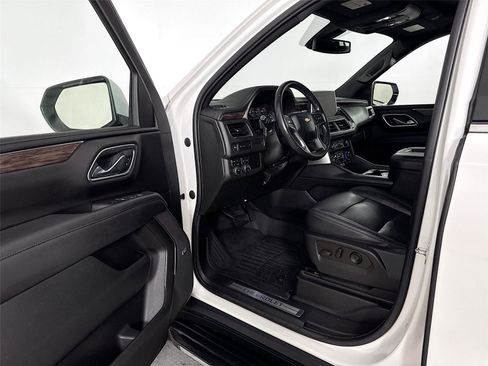 Used 2021 Chevrolet Tahoe LT AWD/4WD image 3