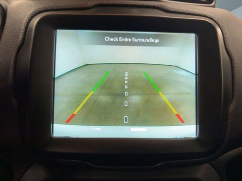 Used 2023 Jeep Renegade Latitude image 26