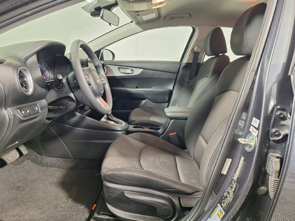 Used 2023 Kia Forte LXS w/ LXS Technology Package FWD image 11