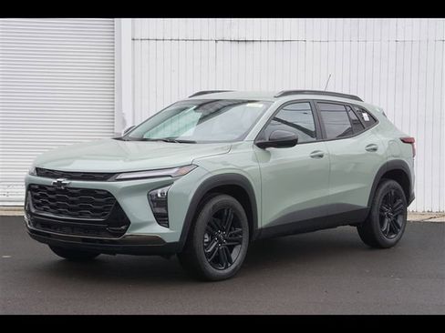 New 2026 Chevrolet Trax ACTIV image 1