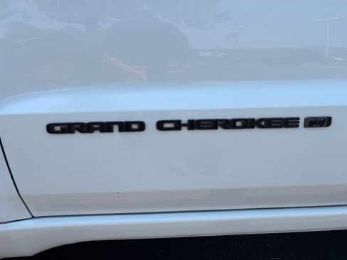 Used 2021 Jeep Grand Cherokee Limited w/ Quick Order Package 28K 80th AWD/4WD image 25