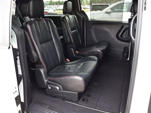 Used 2019 Dodge Grand Caravan GT image 20