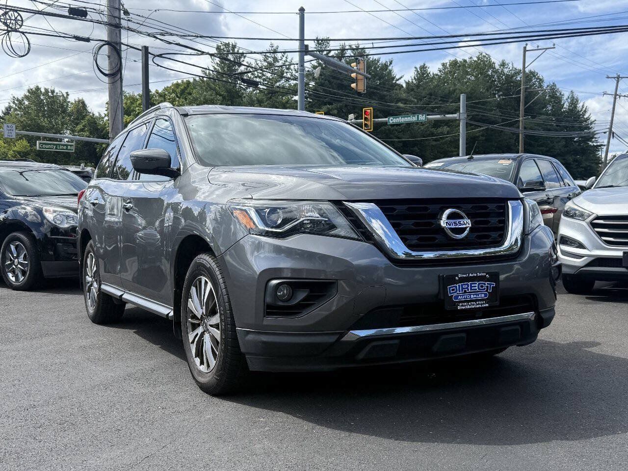 Used 2018 Nissan Pathfinder SV AWD/4WD image 1