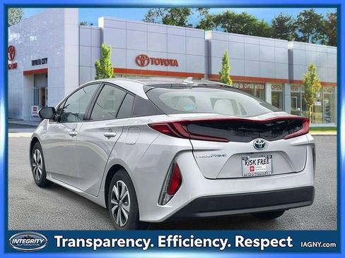 Certified 2017 Toyota Prius Prime Plus image 8
