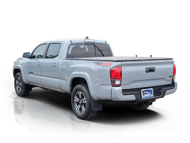 Used 2018 Toyota Tacoma TRD Sport AWD/4WD image 5