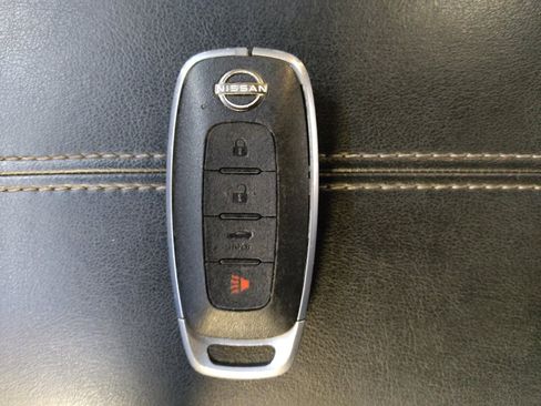 Used 2025 Nissan Sentra SV FWD image 32