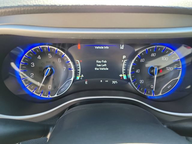 New 2027 Chrysler Pacifica Select AWD/4WD image 8